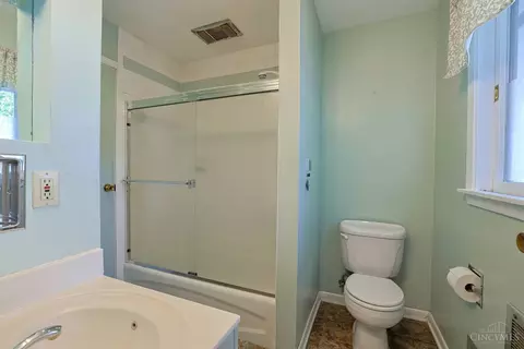 Bath - 7280 Georgetown Ct, Cincinnati, OH 45224 photo 1 of 3