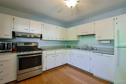 Kitchen - 7280 Georgetown Ct, Cincinnati, OH 45224 photo 2 of 2