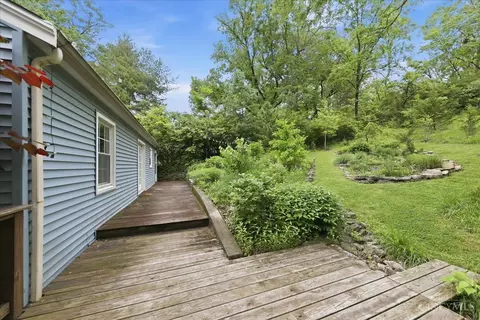 Exterior - 5246 Shepherd Rd, Cincinnati, OH 45223 photo 4 of 11