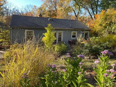 Exterior - 5246 Shepherd Rd, Cincinnati, OH 45223 photo 10 of 11