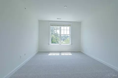 Bedroom - 3901 West St, Mariemont, OH 45227 photo 1 of 5