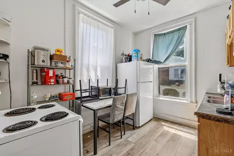 Kitchen - 1875 Knox St, Cincinnati, OH 45214 photo 1 of 4