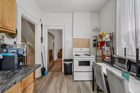 Kitchen - 1875 Knox St, Cincinnati, OH 45214 photo 3 of 4
