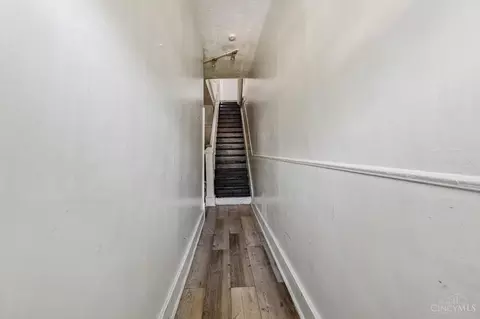 Entry Way - 1875 Knox St, Cincinnati, OH 45214 photo 1 of 3