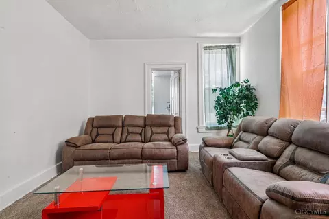 Living - 1875 Knox St, Cincinnati, OH 45214 photo 3 of 3