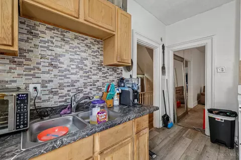 Kitchen - 1875 Knox St, Cincinnati, OH 45214 photo 4 of 4