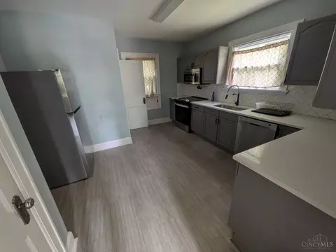 6662 Iris Ave, Cincinnati, OH 45213 photo 14