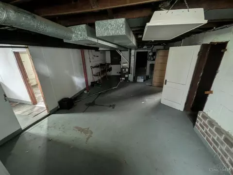 6662 Iris Ave, Cincinnati, OH 45213 photo 29