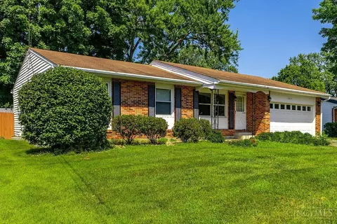 507 Cranewood Dr, Trenton, OH 45067