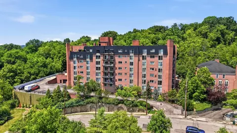 880 Rue De La Paix, Cincinnati, OH 45220