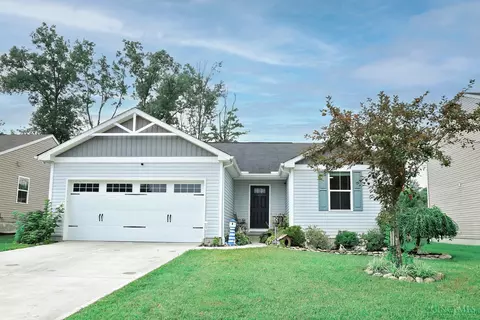 28 Charmalee Dr, Amelia, OH 45102