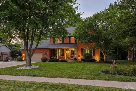 6936 Crown Pointe Dr, Liberty Twp, OH 45011