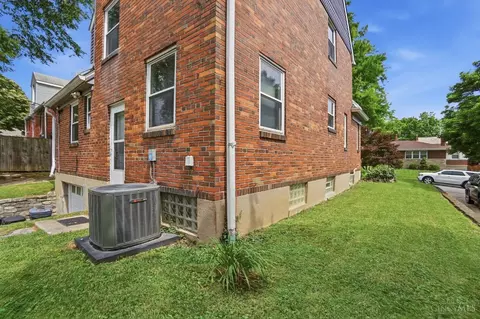 Exterior - 1035 Cheyenne Dr, Cincinnati, OH 45216 photo 13 of 15