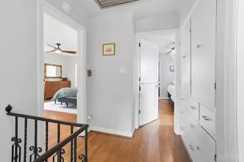 Entry Way - 1035 Cheyenne Dr, Cincinnati, OH 45216 photo 7 of 10
