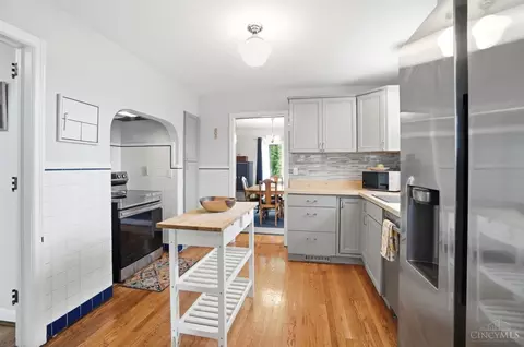 Kitchen - 1035 Cheyenne Dr, Cincinnati, OH 45216 photo 1 of 4