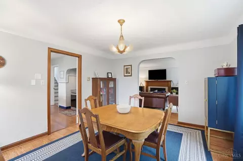 Dining - 1035 Cheyenne Dr, Cincinnati, OH 45216 photo 3 of 4