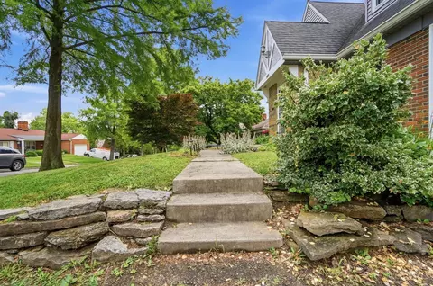 Exterior - 1035 Cheyenne Dr, Cincinnati, OH 45216 photo 4 of 15