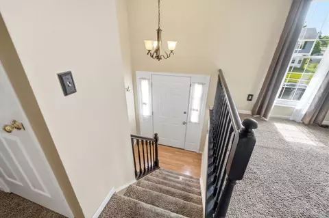 Entry Way - 17 Evans Ct, Harrison, OH 45030 photo 2 of 2