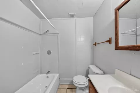 Bath - 2832 Shaffer Ave, Cincinnati, OH 45211 photo 1 of 3