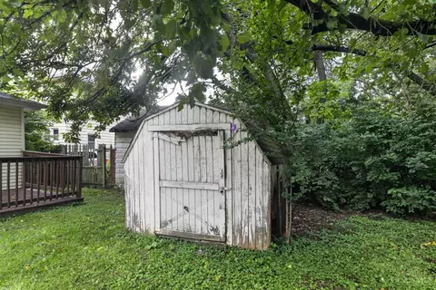 Exterior - 2832 Shaffer Ave, Cincinnati, OH 45211 photo 5 of 6