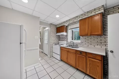 Kitchen - 2832 Shaffer Ave, Cincinnati, OH 45211 photo 1 of 2