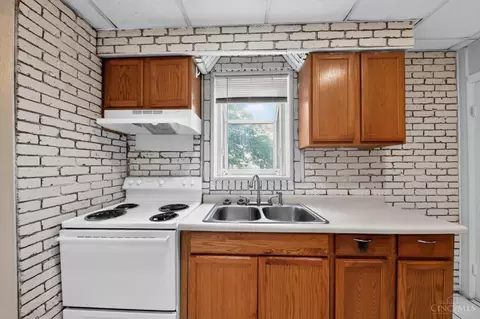 Kitchen - 2832 Shaffer Ave, Cincinnati, OH 45211 photo 2 of 2