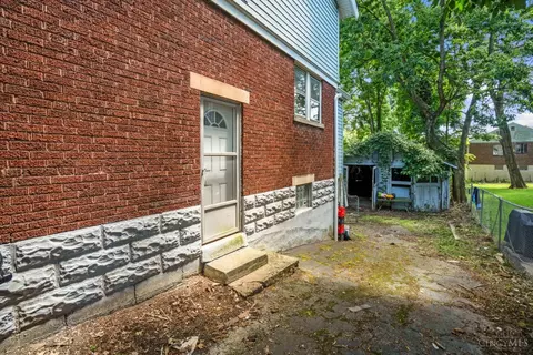 Exterior - 6207 Roe St, Cincinnati, OH 45227 photo 2 of 4