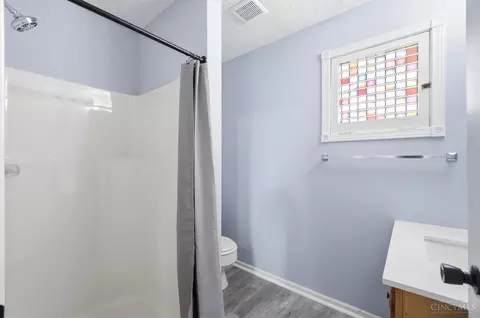 Bath - 113 Gordon Ave, Hamilton, OH 45013 photo 1 of 4