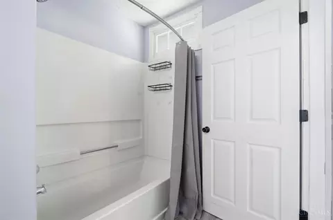Bath - 113 Gordon Ave, Hamilton, OH 45013 photo 5 of 5