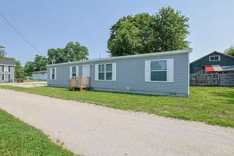 54 Second St, Clarksville, OH 45113