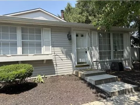 111 Ridge Rd, Lebanon, OH 45036