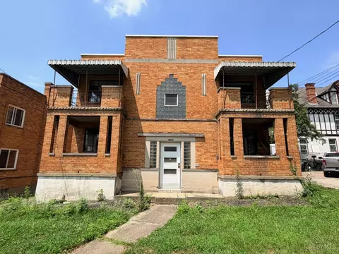 5855 Lathrop Pl, Cincinnati, OH 45224