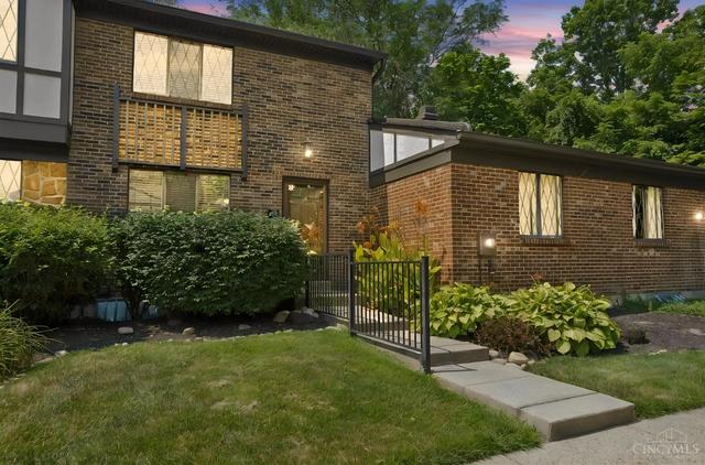 455 Dartmouth Cir, Cincinnati, OH 45244