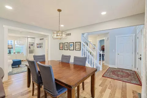 Dining - 7885 Eaglecrest Ct, Mason, OH 45040 photo 2 of 5