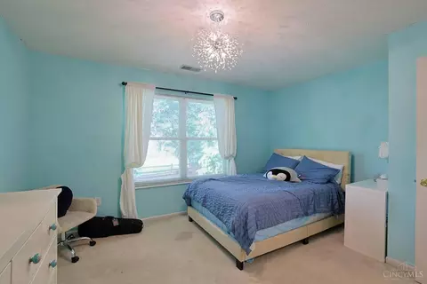 Bedroom - 7885 Eaglecrest Ct, Mason, OH 45040 photo 4 of 7