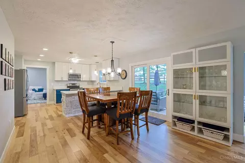Dining - 7885 Eaglecrest Ct, Mason, OH 45040 photo 5 of 5
