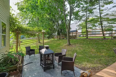Exterior - 7885 Eaglecrest Ct, Mason, OH 45040 photo 6 of 12