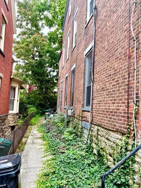 2910 Euclid Ave, Cincinnati, OH 45219 photo 3