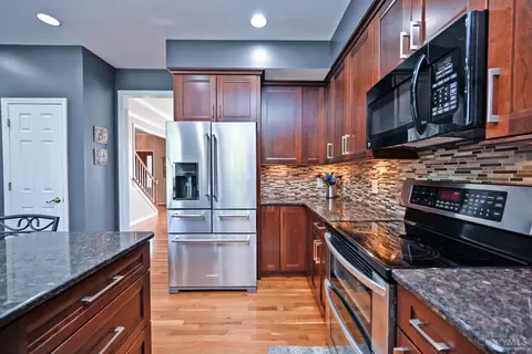 Kitchen - 5602 Eagle Dance Dr, Liberty Twp, OH 45011 photo 3 of 3