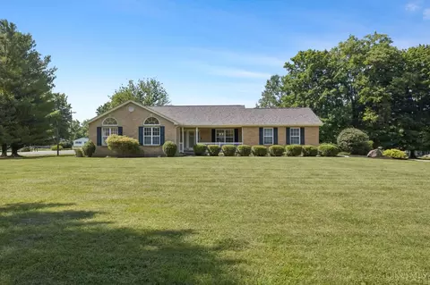 23 Stonybrook Dr, Georgetown, OH 45121 photo 2