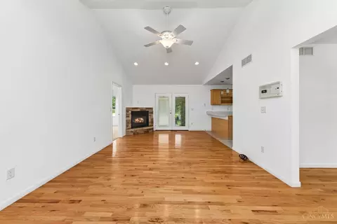 23 Stonybrook Dr, Georgetown, OH 45121 photo 5