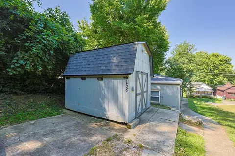 Exterior - 6158 Hillside Ave, Cincinnati, OH 45233 photo 4 of 5