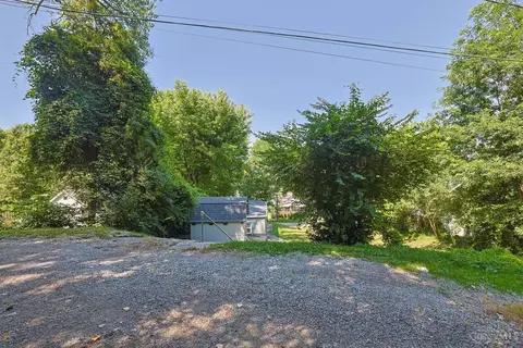 Exterior - 6158 Hillside Ave, Cincinnati, OH 45233 photo 3 of 5