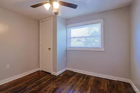 Bedroom - 6158 Hillside Ave, Cincinnati, OH 45233 photo 3 of 4