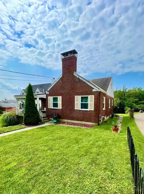 Exterior - 2887 W Tower Ave, Cincinnati, OH 45238 photo 1 of 10