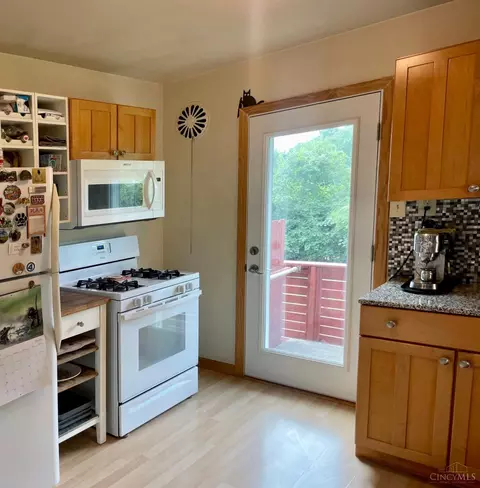 Kitchen - 2887 W Tower Ave, Cincinnati, OH 45238 photo 1 of 3
