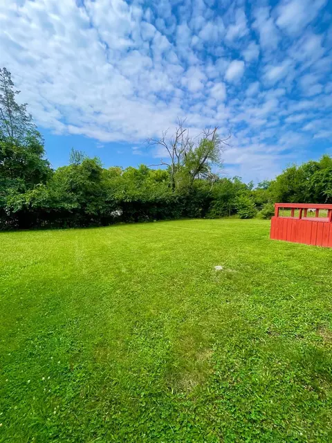 Exterior - 2887 W Tower Ave, Cincinnati, OH 45238 photo 6 of 10