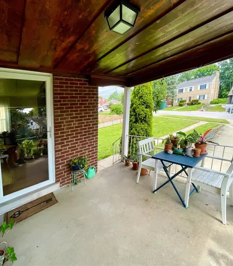 Exterior - 2887 W Tower Ave, Cincinnati, OH 45238 photo 5 of 11