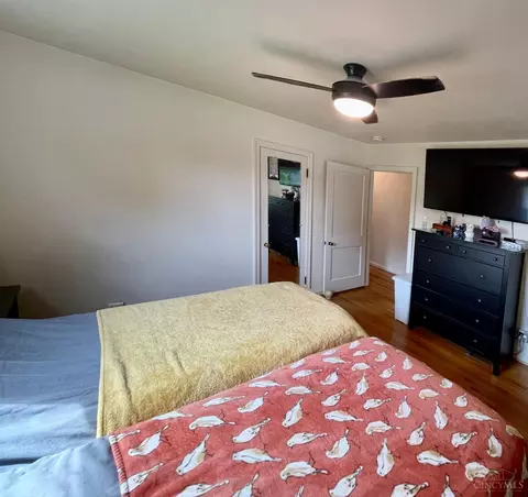 Bedroom - 2887 W Tower Ave, Cincinnati, OH 45238 photo 3 of 3