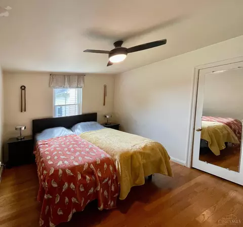 Bedroom - 2887 W Tower Ave, Cincinnati, OH 45238 photo 2 of 3